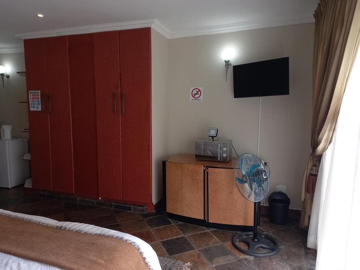 Troas Boutique Hotel Vanderbijlpark Luaran gambar