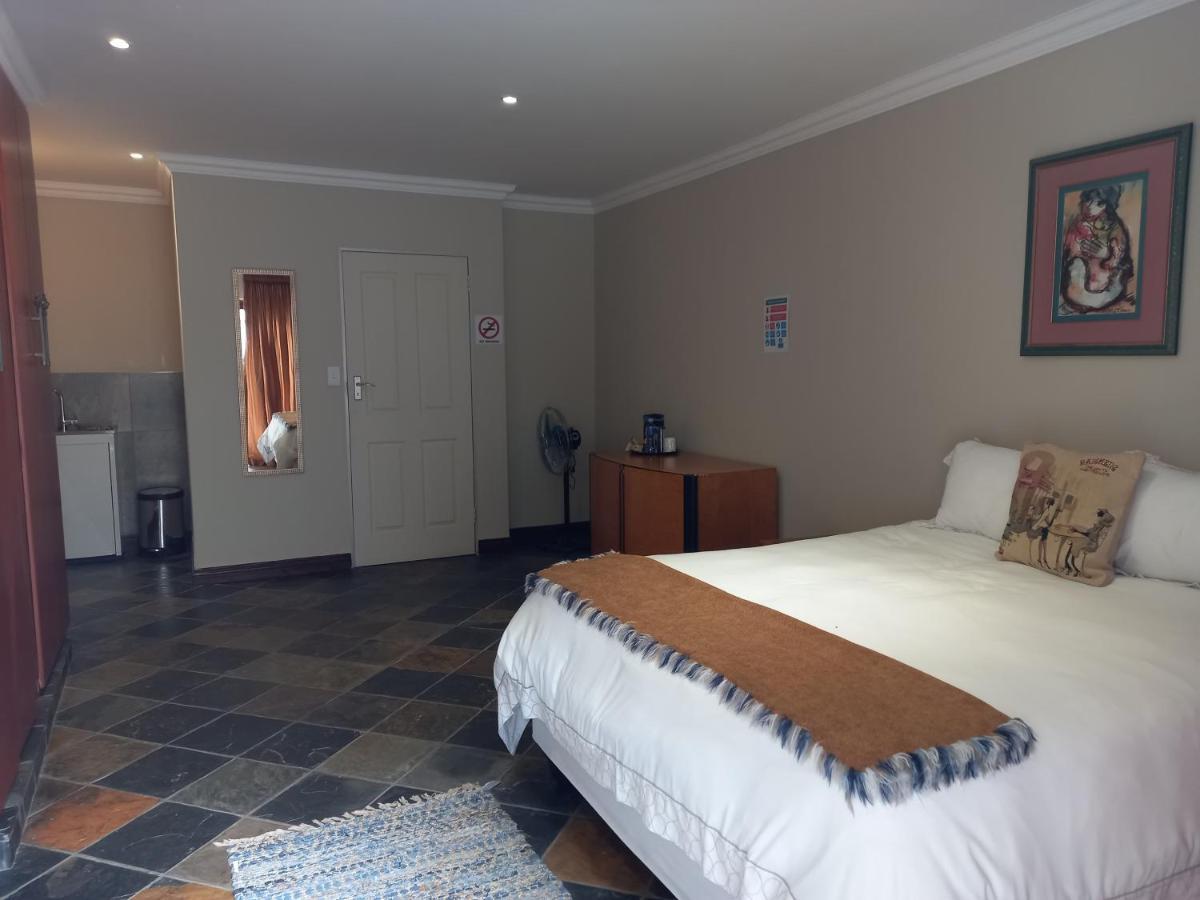 Troas Boutique Hotel Vanderbijlpark Luaran gambar