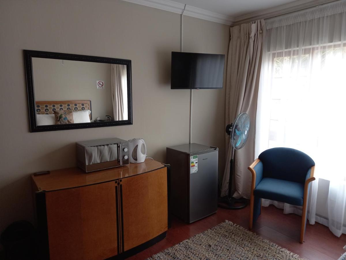 Troas Boutique Hotel Vanderbijlpark Luaran gambar