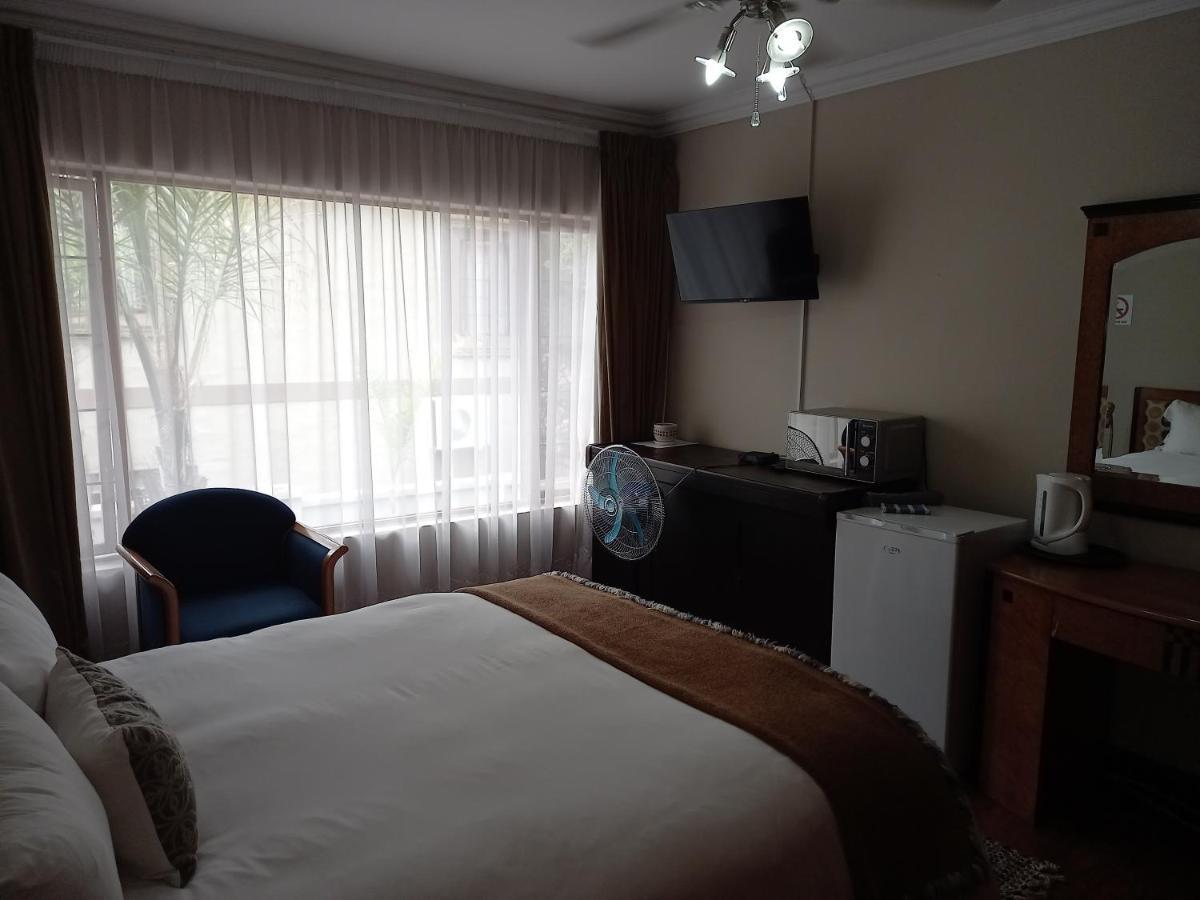 Troas Boutique Hotel Vanderbijlpark Luaran gambar