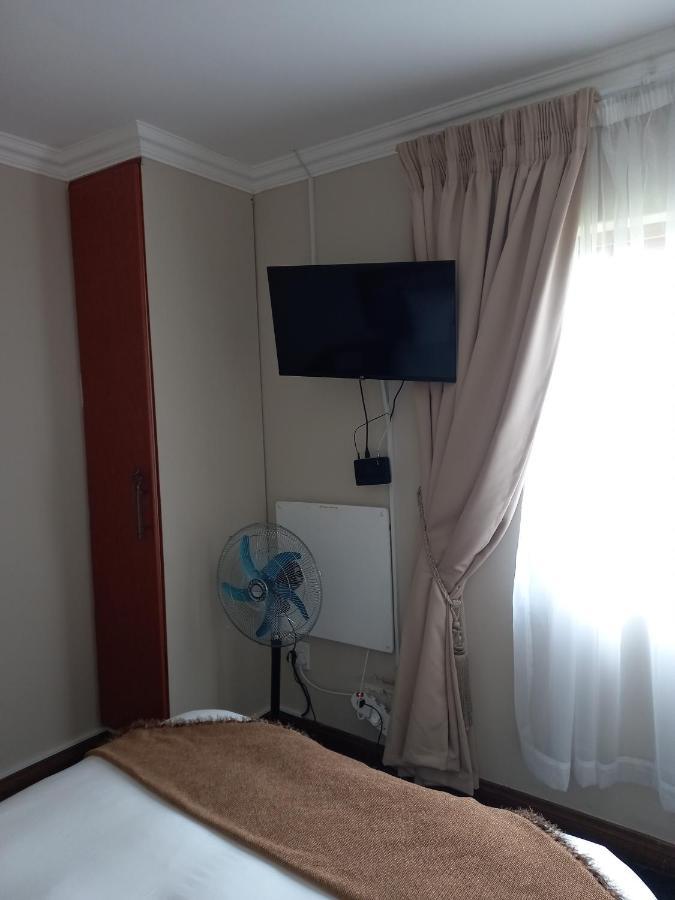 Troas Boutique Hotel Vanderbijlpark Luaran gambar