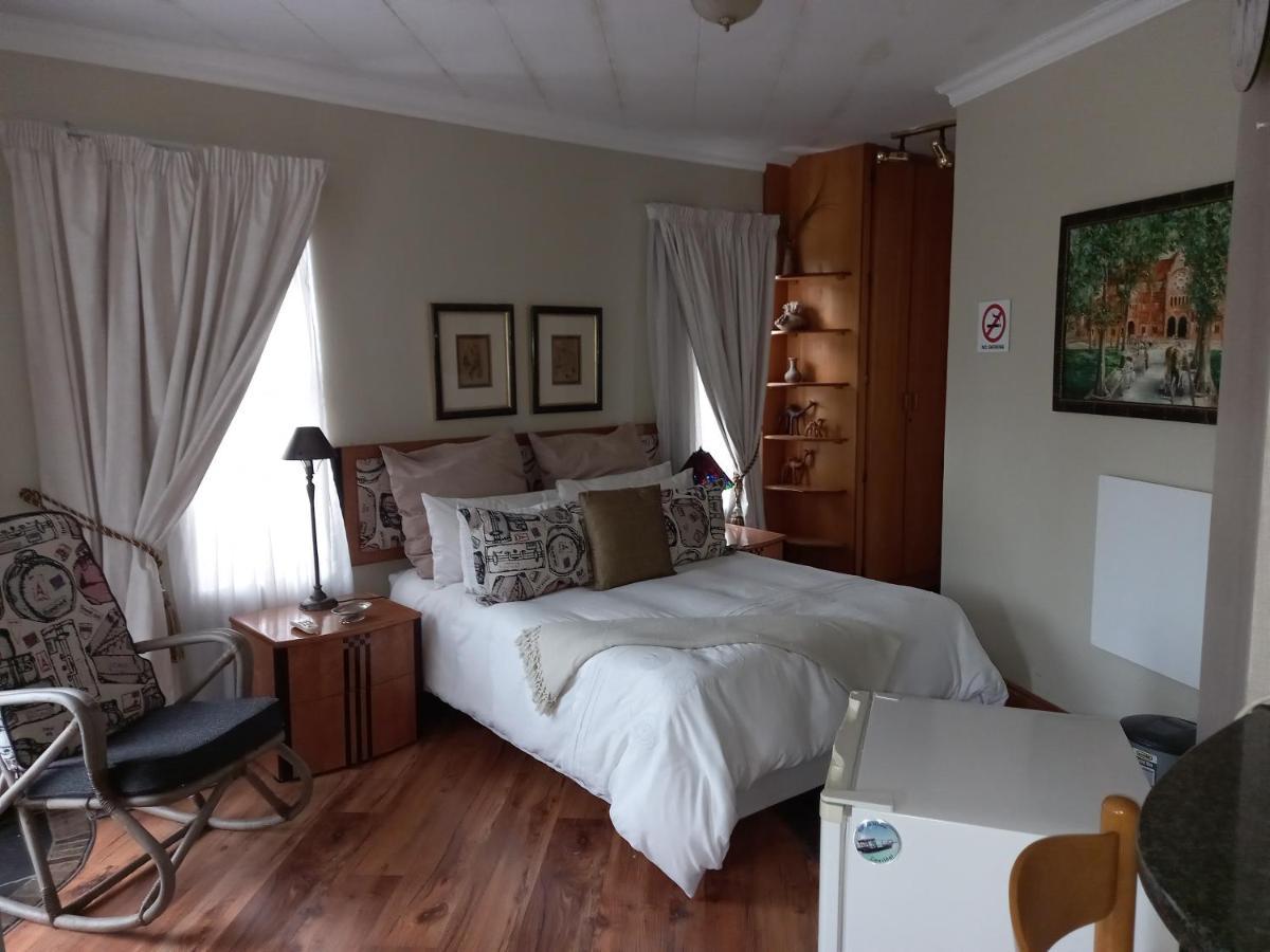 Troas Boutique Hotel Vanderbijlpark Luaran gambar